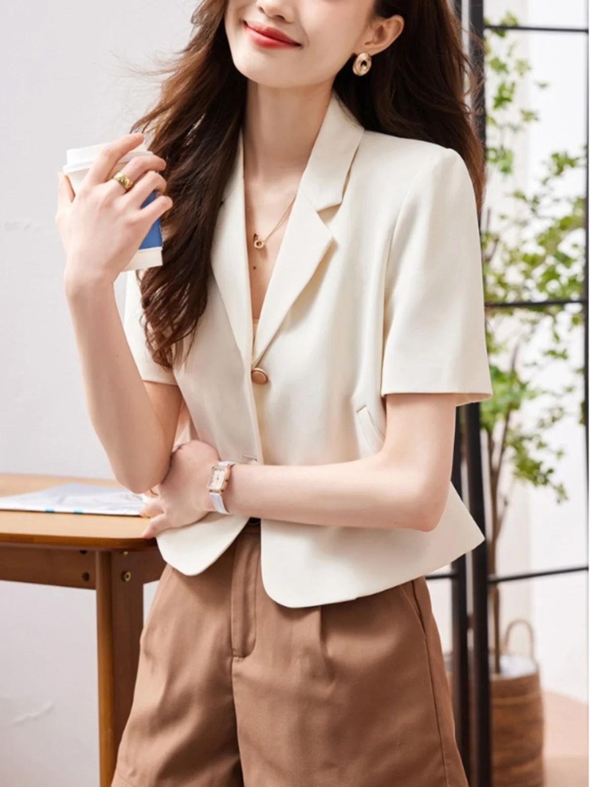 

Milk White ort Sve Suit Jaet Women's Commute ature Ultra-ort Sle Summer New Arrival Faionable Businwear