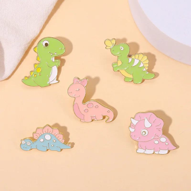 Broche esmaltado de dinosaurio bonito, insignia de dinosaurio de dibujos animados de Parque Jurásico, ropa Punk, alfileres de solapa, accesorios de joyería, regalos para niños