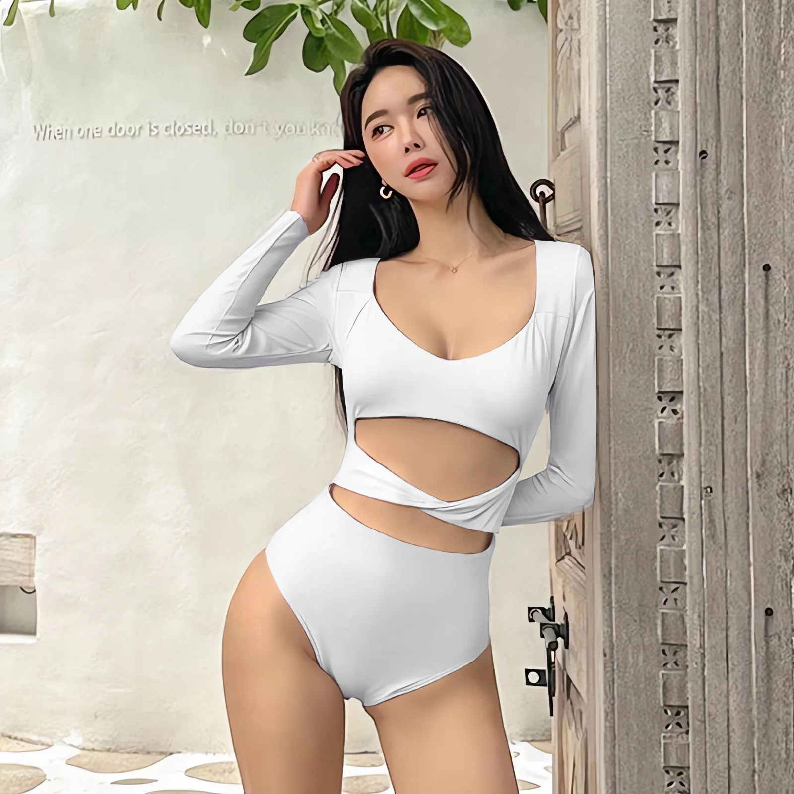 بدلة سباحة نسائية 2026 نقية ومثيرة من قطعة واحدة بأكمام طويلة مونوكيني للتخسيس للربيع والصيف مقصوصة باللون الأبيض الصلب للسباحة Ropa