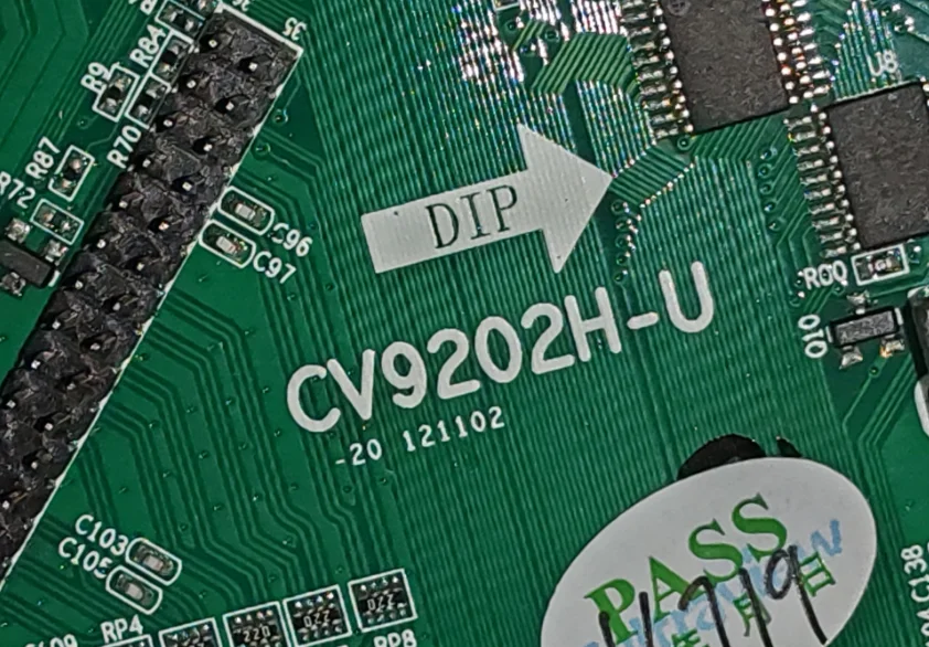 

Материнская плата для LED-телевизора CV9202H-U, протестированная с интерфейсом SD CI. Физическое фото.