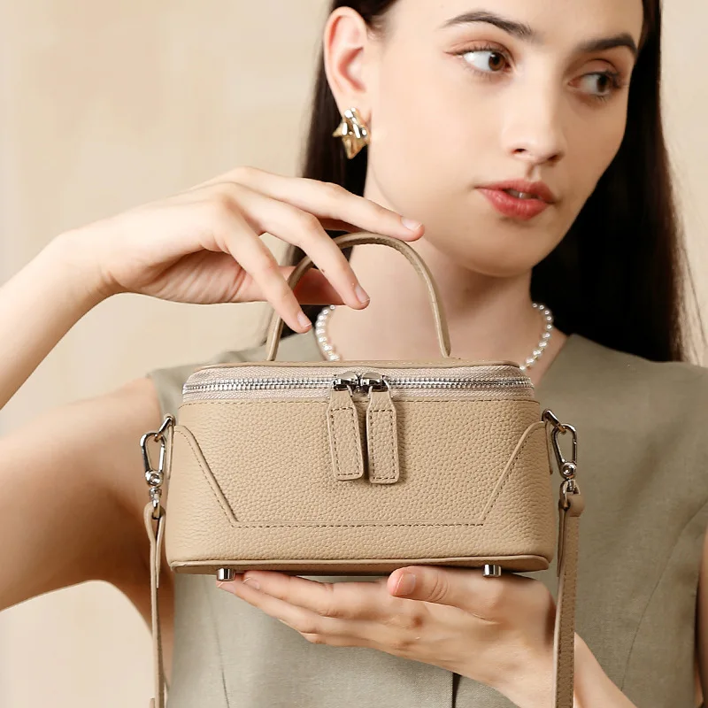 

Head layer cowhide lunch box bag, crossbody women's bag, 2025 new hand-held shoulder bag, makeup bag genuine leather women's bag
