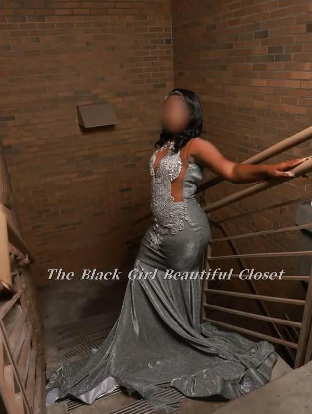 カスタムメイド 2025 ブラックガールズ シルバーグレー プロムドレス ラウンドネック チュール スタッズ付き ゴージャス ラグジュアリー ジェムストーンカラー クリスタルビーズ