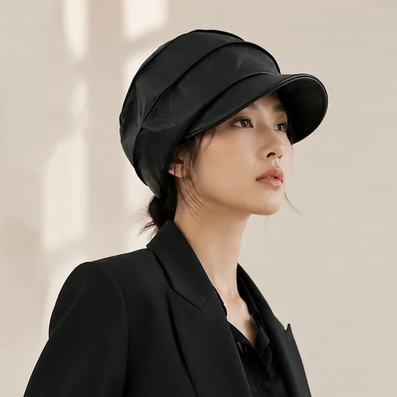 Retro versatile leather beret, a stylish trendy newsboy cap for autumn and winter, with a chic look that makes the face appe