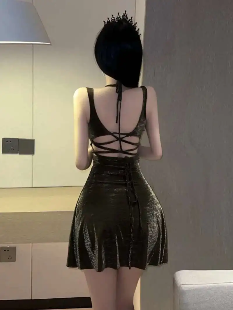 WOMENGAGA アーミーグリーン ブライトドレス スリム セクシー スパイシーガール 中空アウト ローチェスト ホルターネック ストラップ Aライン ショートドレス エレガント 1XSA