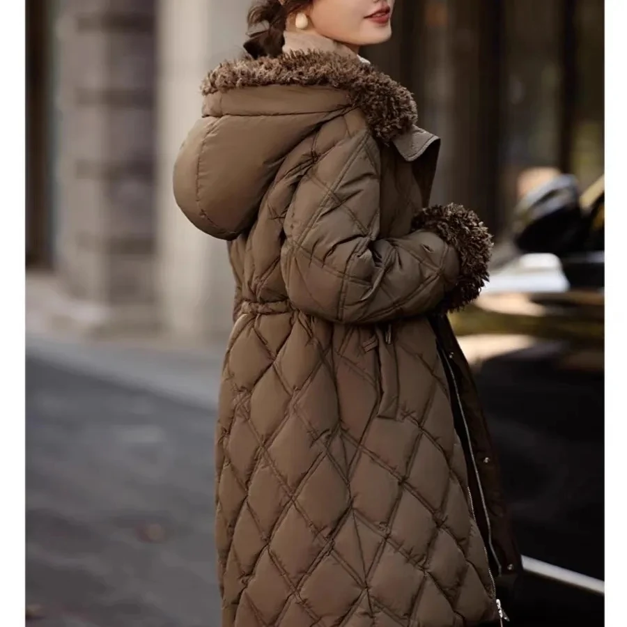 Giacca invernale in lana di agnello patchwork con cappuccio Donna 2025 Nuovo Parka Cappotto lungo in cotone spesso Capispalla imbottito allentato femminile