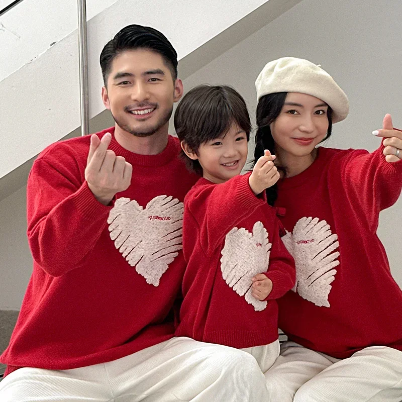 

2025 Chinese New Year Sweater 1-12 Year Girl Boy Brother Sister S-3XL Mom Dad Family Matching Outfits Red Heart Embroidery