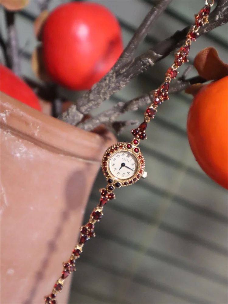 2025 New Vintage High Quality Women's Watch Medieval Lady Gift Japanese Quartz Inlaid Diamond Bracelets Luxury Lover Gift
