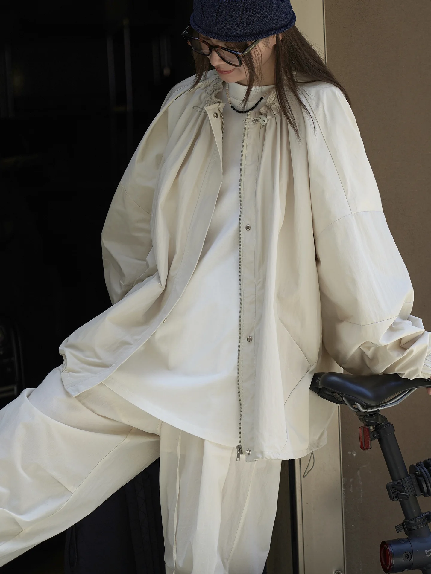 

Autumn and winter women's casual solid color round neck long sleeved loose jacket