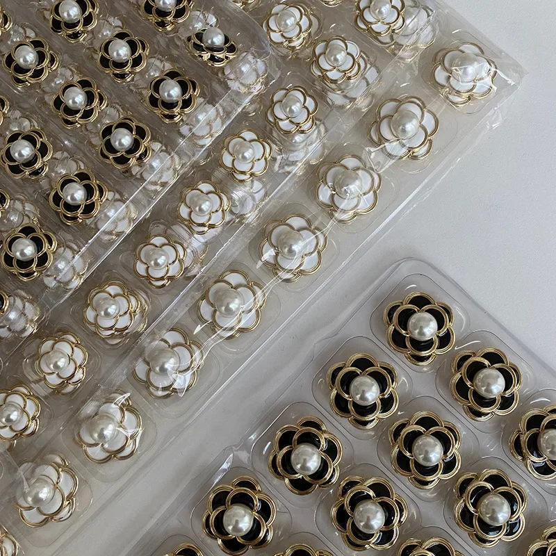 

1 шт., креативные цветочные пуговицы, красивые металлические пуговицы с жемчужным хвостовиком и цветком камелии, женские аксессуары для одежды