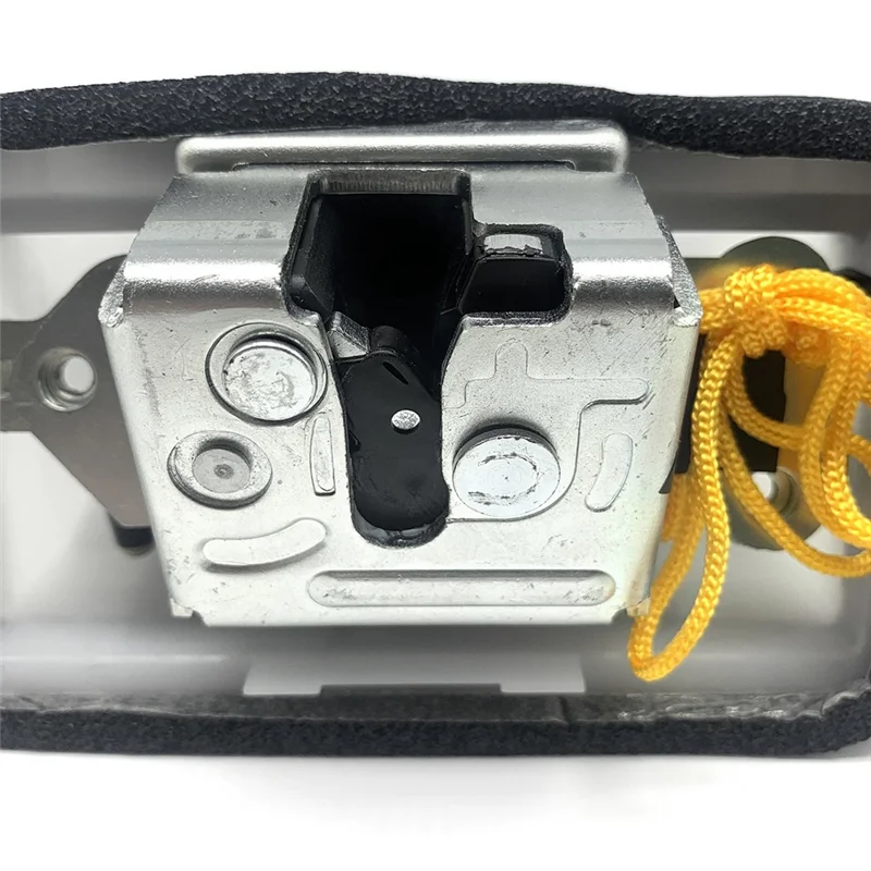 

1 PCS Rear Tailgate Door Lock Actuator As Shown Plastic+Metal Car Accessories For Toyota Sequoia 2008-2020 5.7L 69110-0C030-A65M