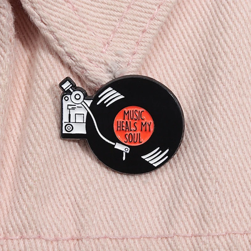 Music Heals My Soul Eanmel Pin Retro nostalgische schwarze Vinyl-Schallplatten-Brosche, Anstecknadel, lustiger Schmuck, Geschenk für Musikliebhaber, Freunde