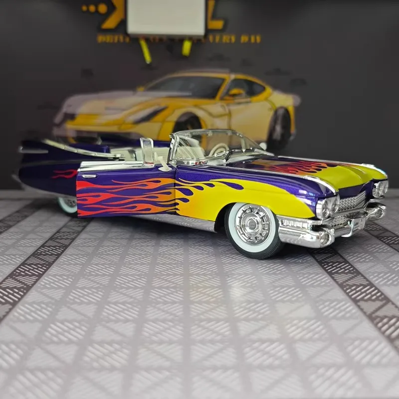 

1:24 Big Rocket Eldorado Convertible Alloy Model Car Toy Diecasts Casting Sound and Light Car Toys For Children Vehicle Gift