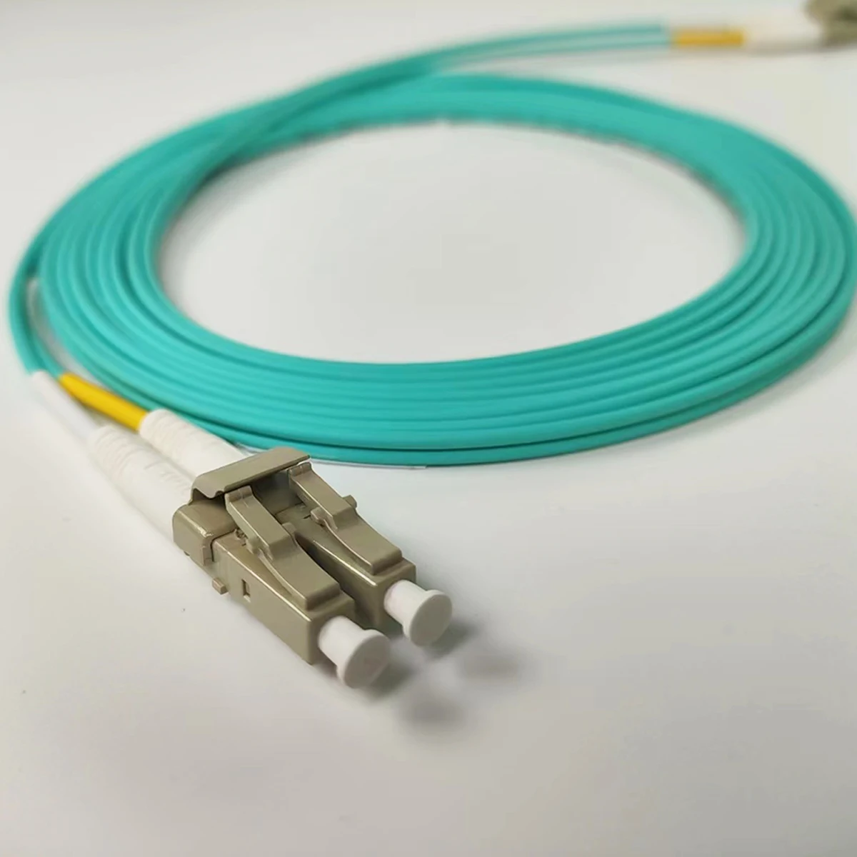 Glasvezel Patchkabel Om4 Indoor Ftth Duplex Multimode Diameter 1.6Mm Lc/UPC-LC-UPC 1/2/3/5Meter Verlengsnoer