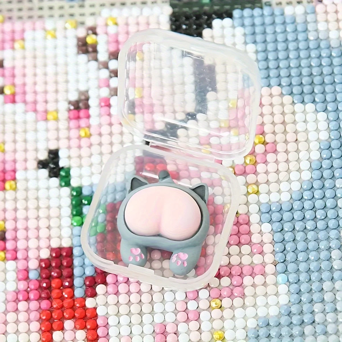 1pc Funny Diamond Painting Magnet Cover Holder, Animal Butt Shape Cross Stitch Magnetic Cover Holder Diamond Moasic Locator