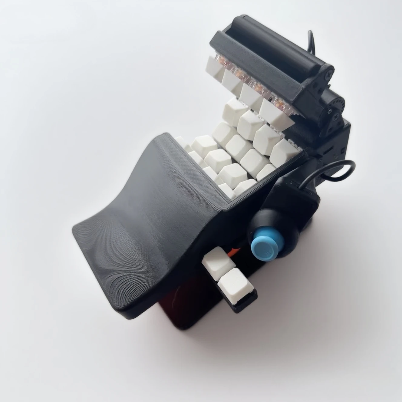 U-shaped Gaming Keyboard joystick Wired Bluetooth 2.4g Tri Mode Palm Keyboard 3D Printing Black Custom PUBG Mechanical Keyboard