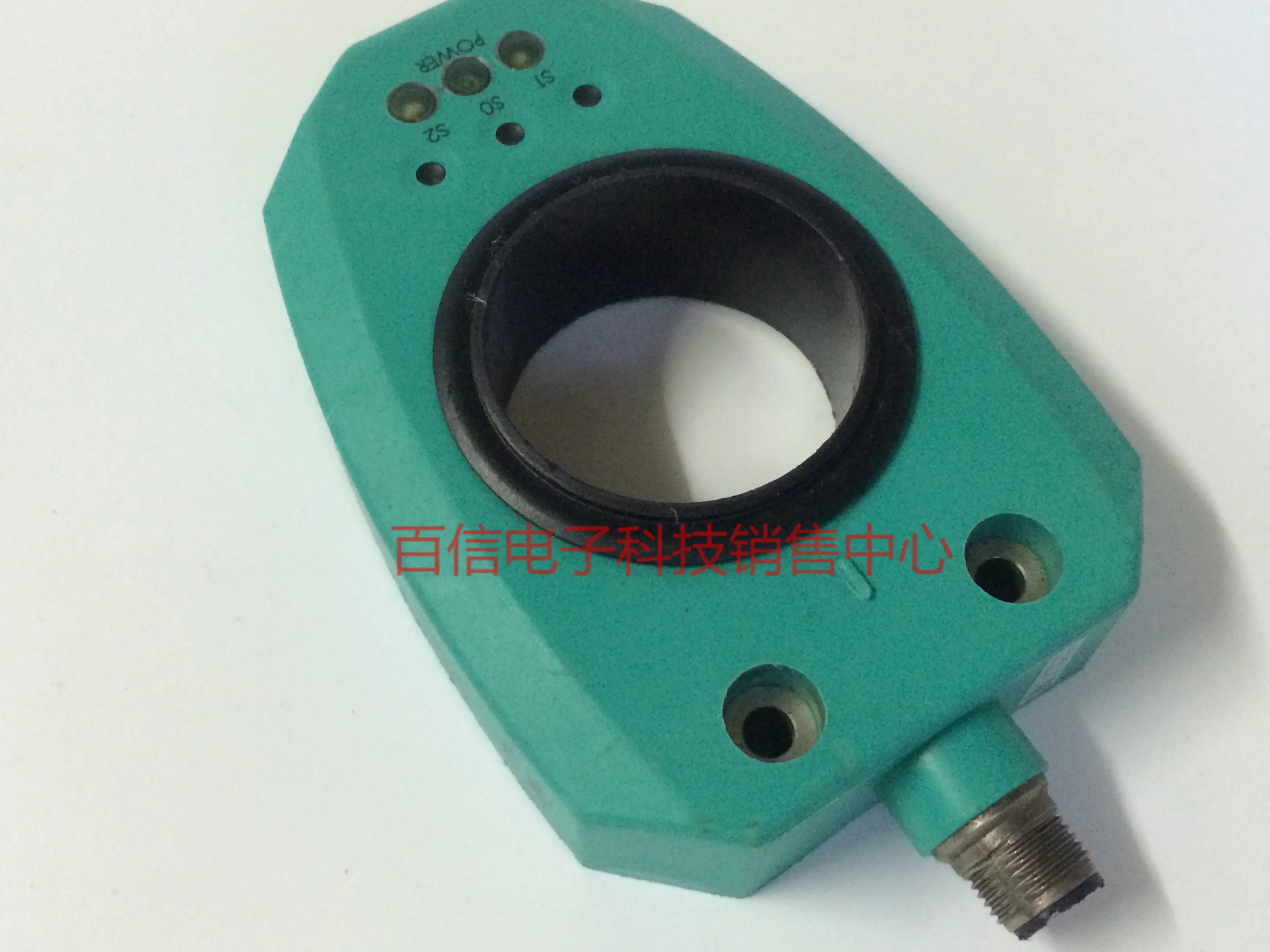 

Продается на 2025 г., кольцевой датчик Pepperl + Fuchs P + F PMI360D-F130-IE8-V15