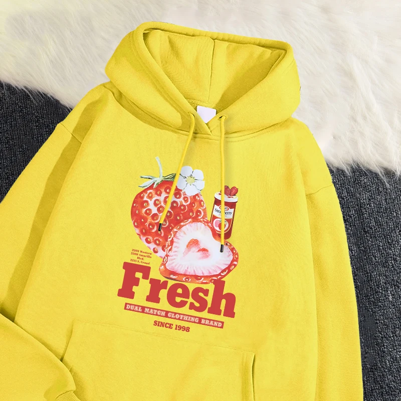 Trend Womens Hoodie Fresh Strawberry American Retro Creative Prints Sweatshirt Fleece Comfortable Pocket Pullover Cartoons Tops