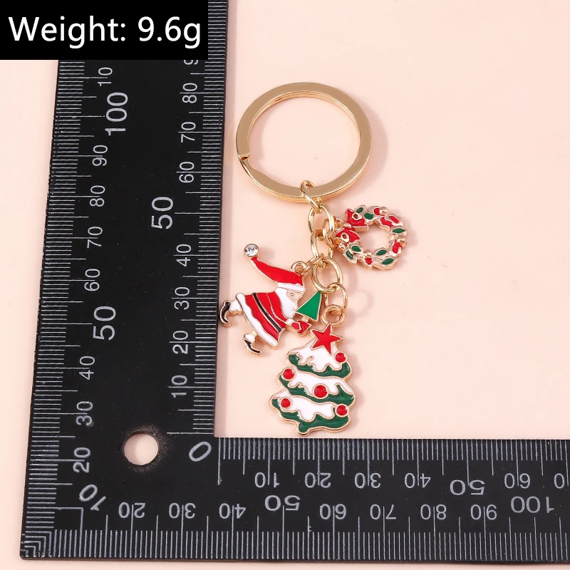 Cute Santa Claus Keychains Enamel Christmas Tree Wreath Keyrings Festival Gifts for Women Men Handbag Pendants Key Chains