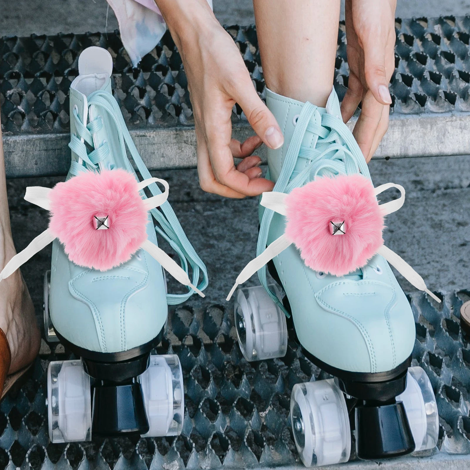 

2pcs Roller Skate Pom Poms Bell Ball Skates Balls Artificial Child Skating Custom Keychains Accessories