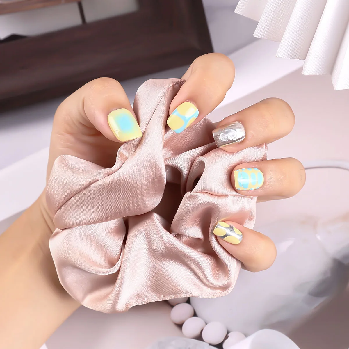 Amêndoas quadradas curtas y2k imprensa em arte do prego aurora olho de gato trabalho manual portátil conveniente para trabalhar diy unhas falsas curtas atacado