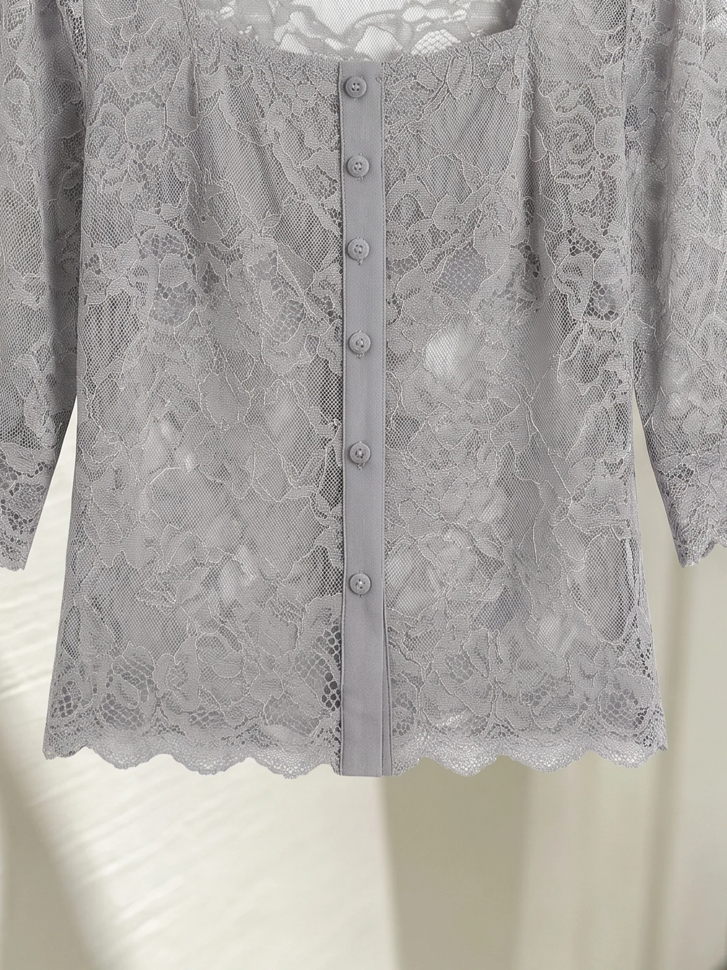 Elegant Lace Shirt Square Collar Slim Fit Beautiful Atmosphere Summer High Fashion Sensation Slimming Versatile Top