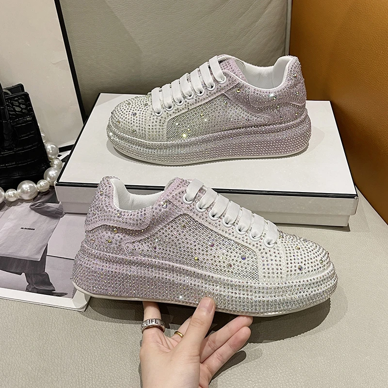 

Роскошная женская повседневная обувь с бриллиантами, дизайнерская модная спортивная обувь, блестящие женские туфли высокого качества на плоской подошве Plataforma Mujer