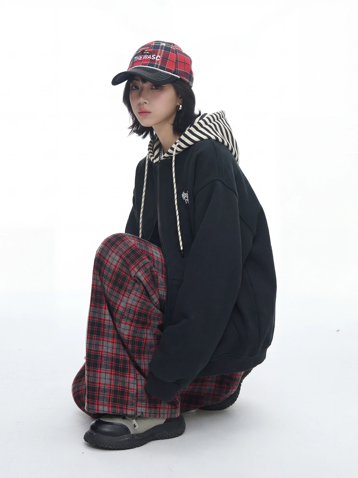 

Американский ретро-кардиган в полоску с капюшоном, женская повседневная свободная верхняя одежда на весну, контрастные цвета, уличный стиль, модный тренд