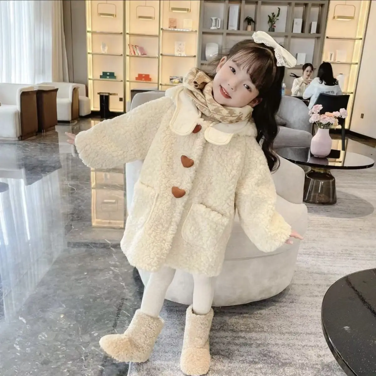 

Girls Autumn Winter Plush Winter Coat 2024 New Baby Warm and Stylish Children Thick Top Kids Jacket