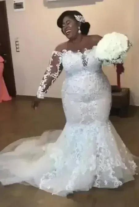 Customized African Mermaid Wedding Dresses Luxury Beaded Lace Appliques Long Sleeve Bridal Gowns Sexy Sheer Scoop Plus Size Wedd