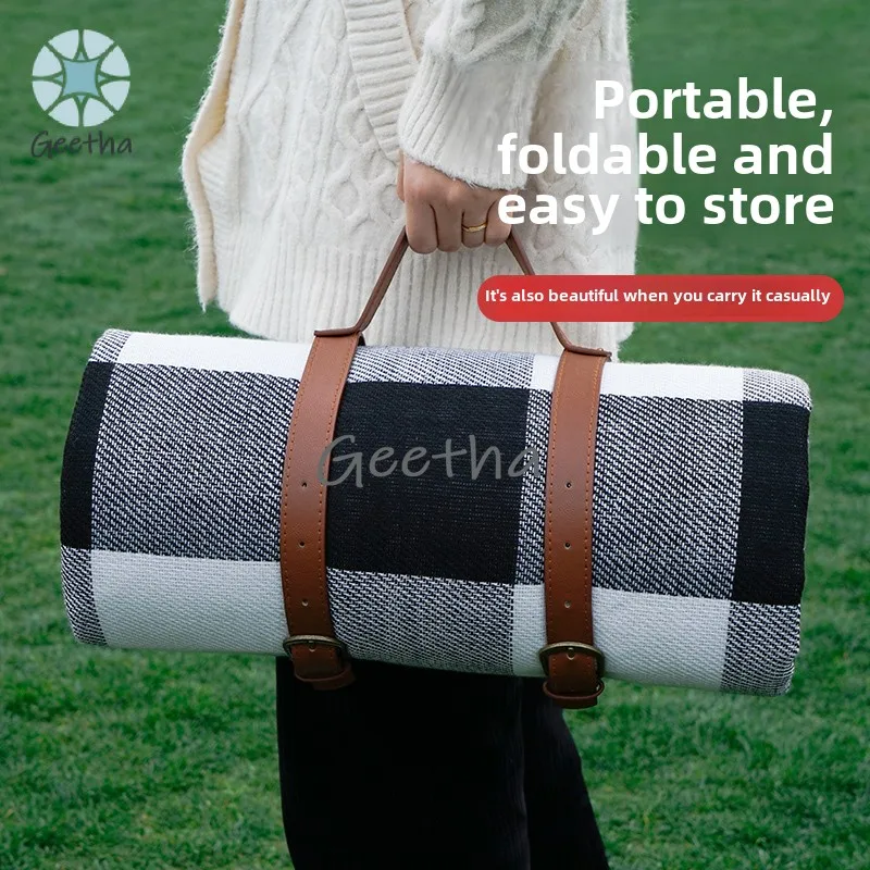 Outdoor Picnic Mat Moisture-proof Mat Thickened Outing Camping Tent Picnic Portable Floor Mat Picnic Cloth Beach