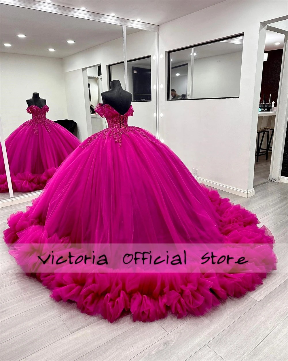 Dark Pink Ruched Train Off The Shoulder Sweetheart Quinceanera Dress Ball Gown Mexican Sweet Sixteen Dress Wedding Gowns Corset