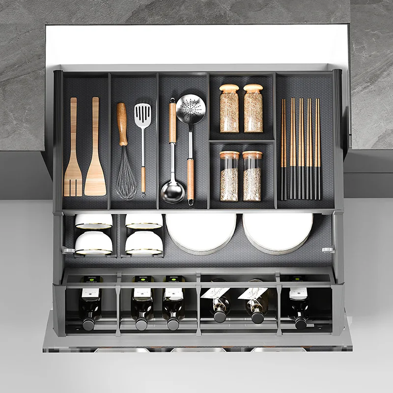 The kitchen is inclined to draw dishes and pull baskets at will, and the three-layer cabinet draws medium dishes baskets to draw