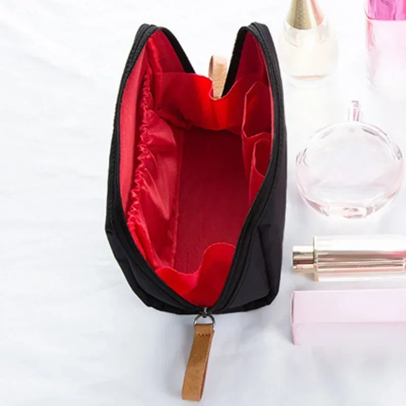 Travel Cosmetic Bag Small Mini Portable PU Makeup Bag Women Waterproof Bathroom Wash Bag Makeup Organizer Toiletry Kit Storage