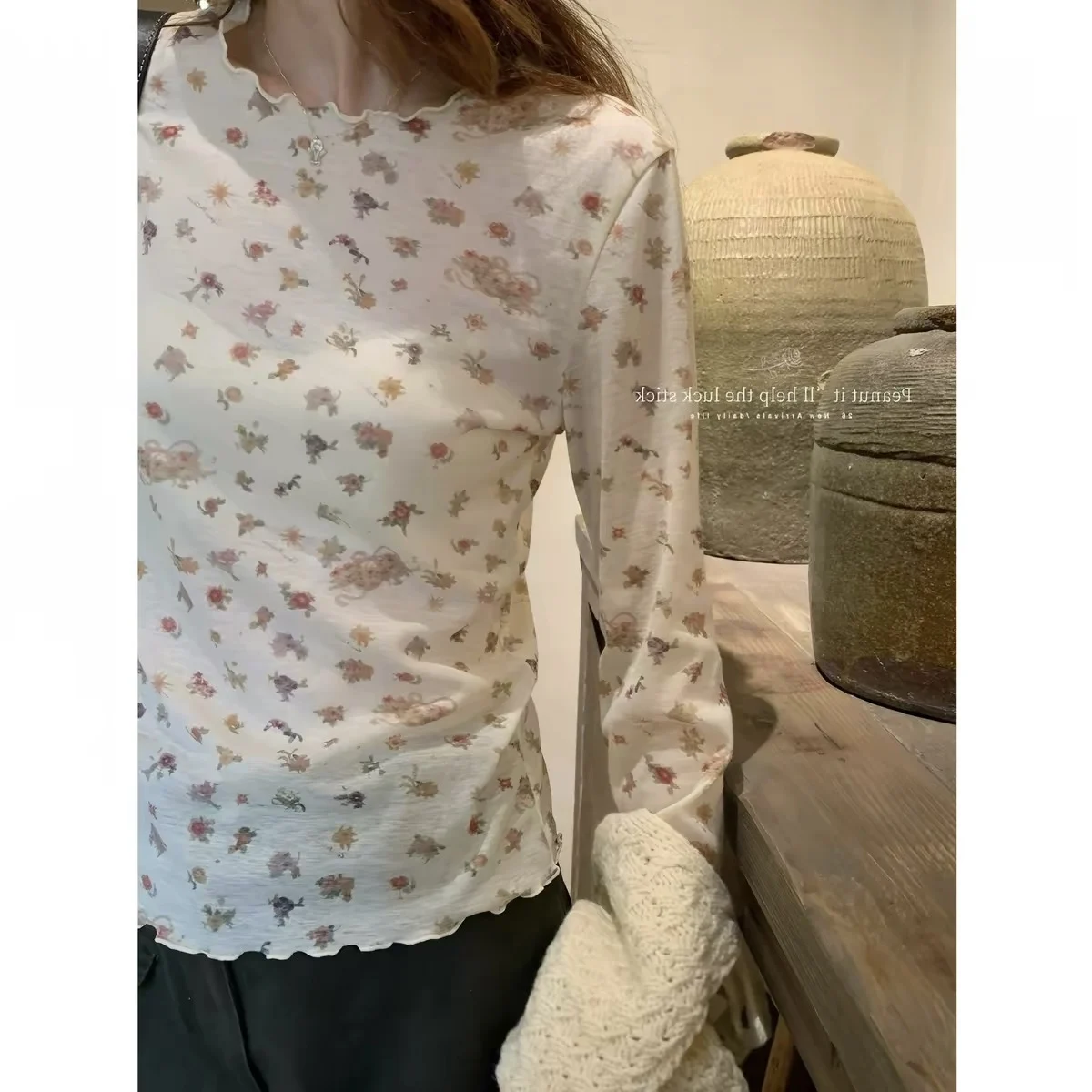 Korean Style Long Sleeve Slim Fit Women's T-shirt Floral Lace Wood Grain  Design Base Layer Shirt Inner Wear Stack Wear