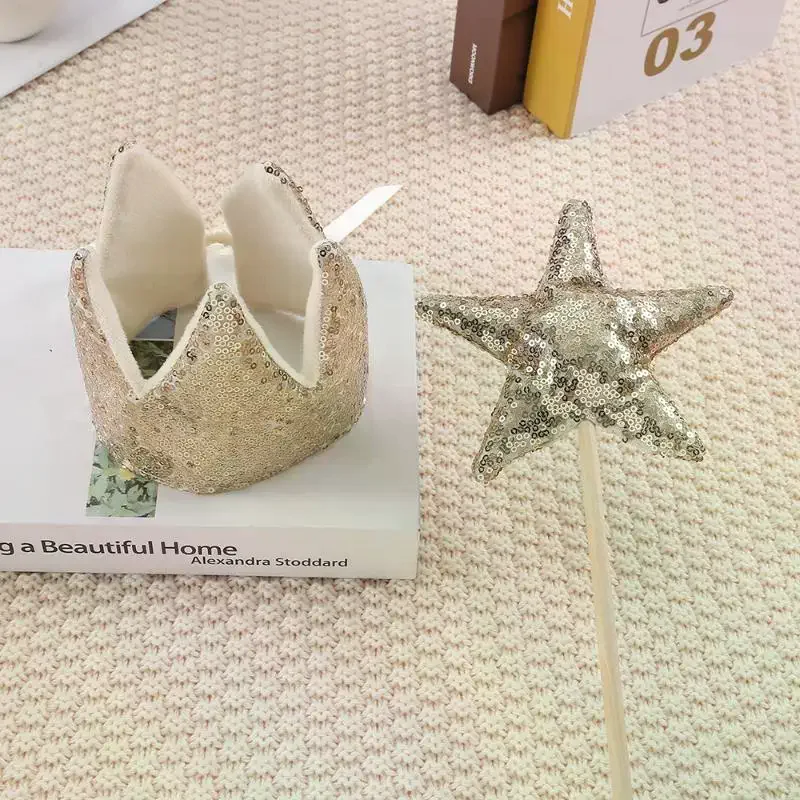 

Новинка! Горячая распродажа! Детская повязка на голову для девочек с блестящей розовой короной, для мальчиков на день рождения, для выступлений на сцене, с звездой и волшебной палочкой.