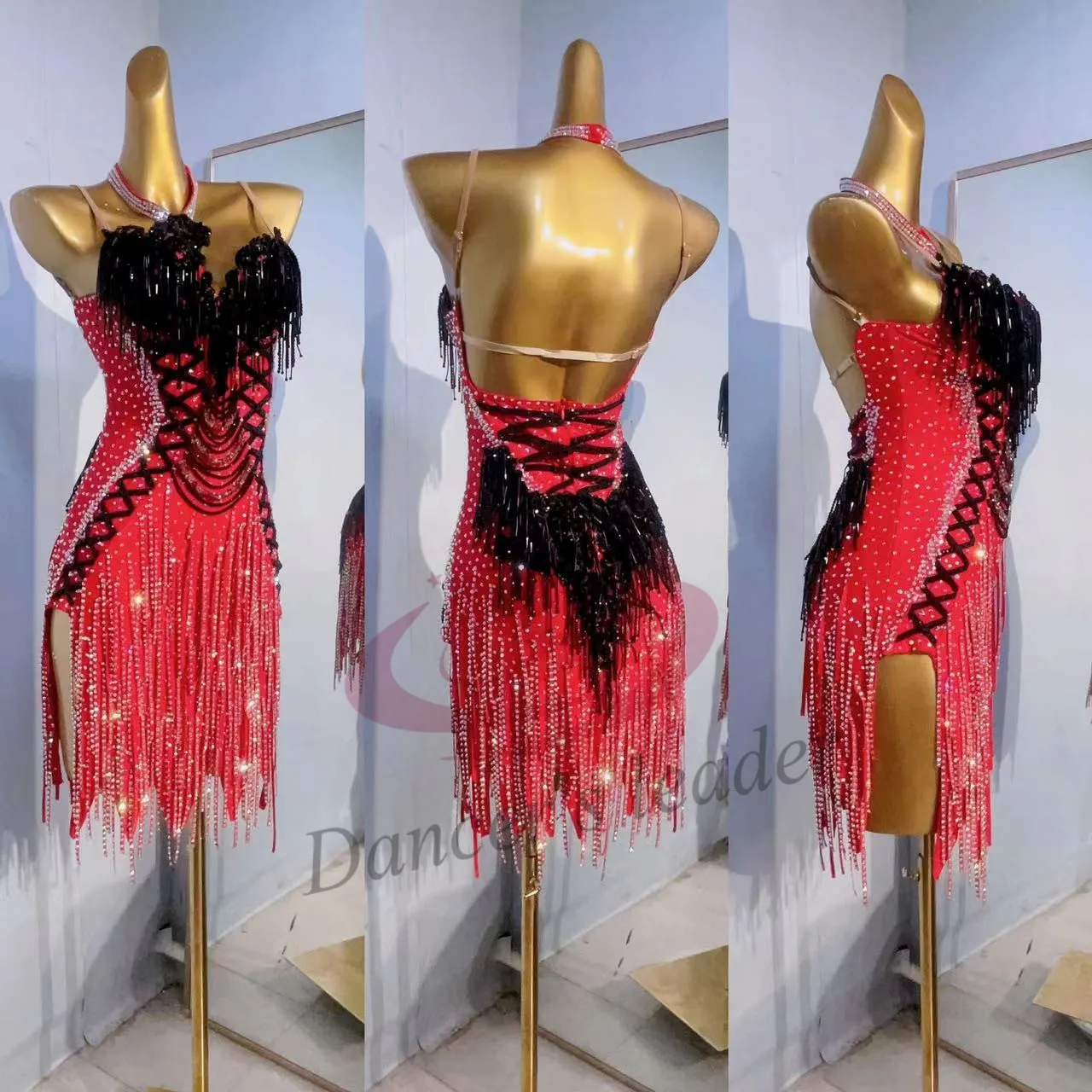 Costume de concours de salle de bal Samba latine, robe de spectacle Standard personnalisée haut de gamme avec écharpe en diamant noir et rouge