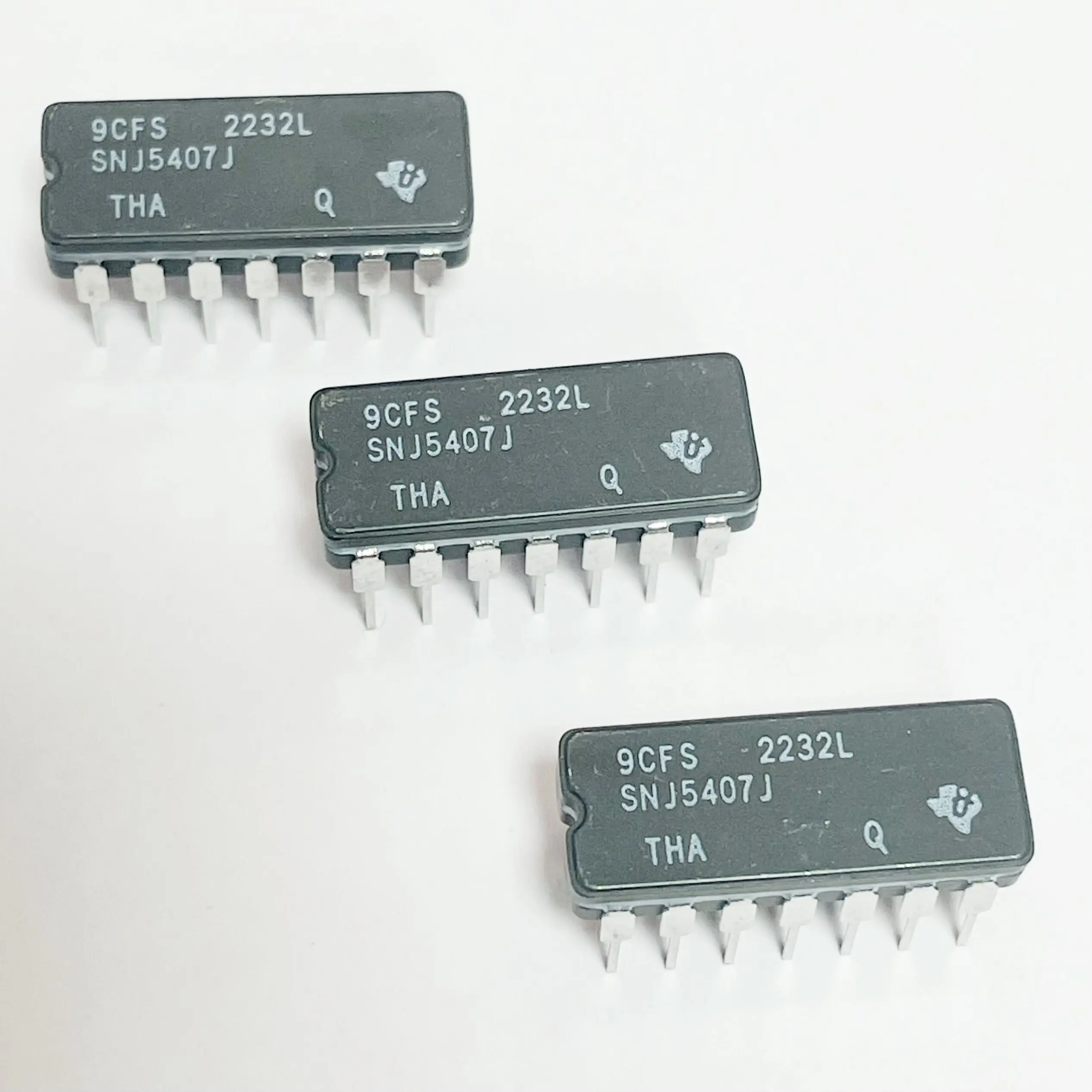 1PCS/LOT SNJ5407J package: CDP-14 buffer/driver/transceiver new original