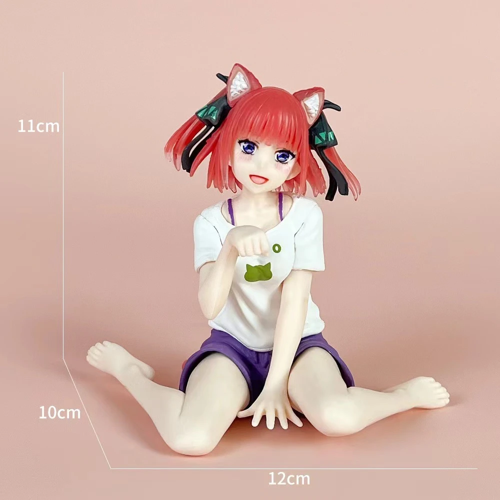 Muñeca modelo de coche Nakano Nino de cuatro hojas de anime de 11cm, figura de gato Nakano Mirai de cinco elementos, adornos de escritorio de colección de PVC