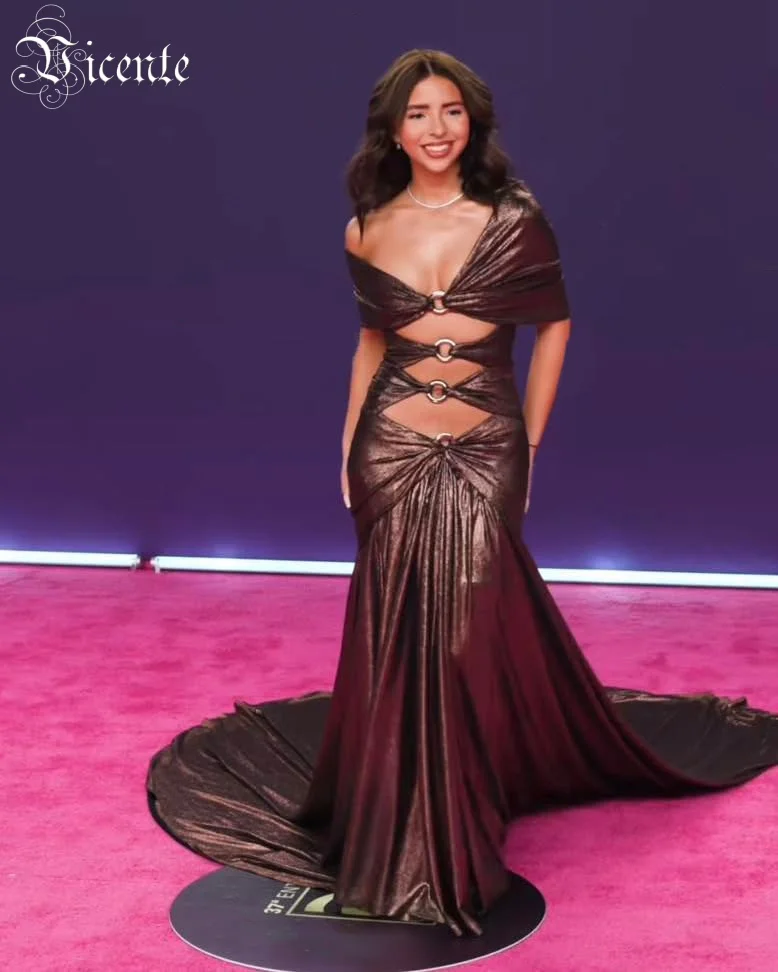 VC sexy metallic avondjurken met uitgesneden holle ontwerp – off-shoulder maxi-jurk met diepe v-hals en ringdetail voor dames