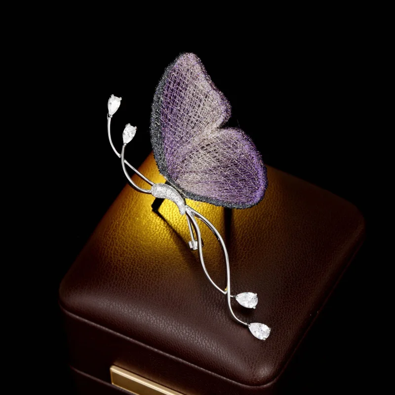 

Vintage Fabric Embroidery Butterfly Creative Brooch for Women, Niche Design, High-end Fashion Suit Accessory for Women