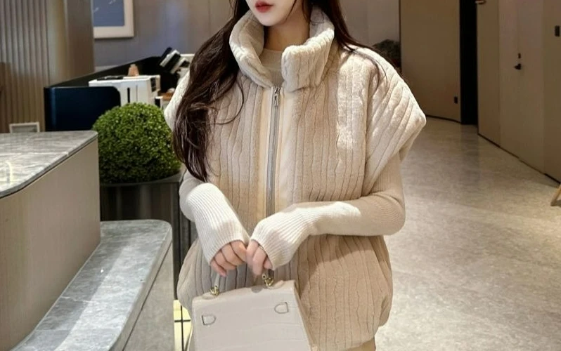 

2025 New Spring and Autumn Winter Imitation Mink Fur Lapel High-end Casual Zipper Fur Vest Jacket