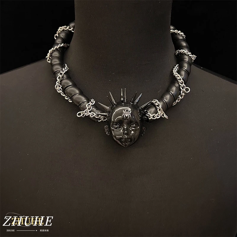 

ZHUHE The Black Thorn Doll Necklace In The Neo-Gothic Style Is A Jewelry Accessory For Both Women And Men As A Party Gift