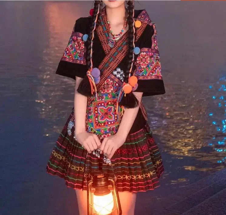 

Китайский костюм Мяо для молодых девушек, этнический фестиваль, народное улучшение, платье хмонг с вышивкой, новинка 2026, лето