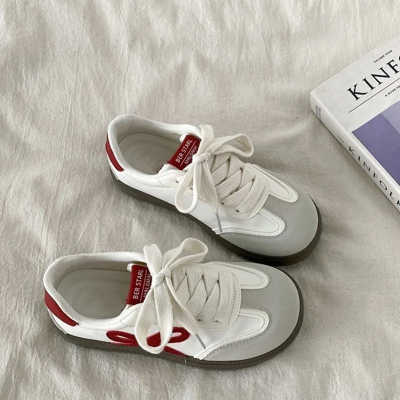 

Универсальная удобная женская обувь на плоской подошве. Новый стиль, легкие, модные, удобные, на мягкой подошве, белые туфли.