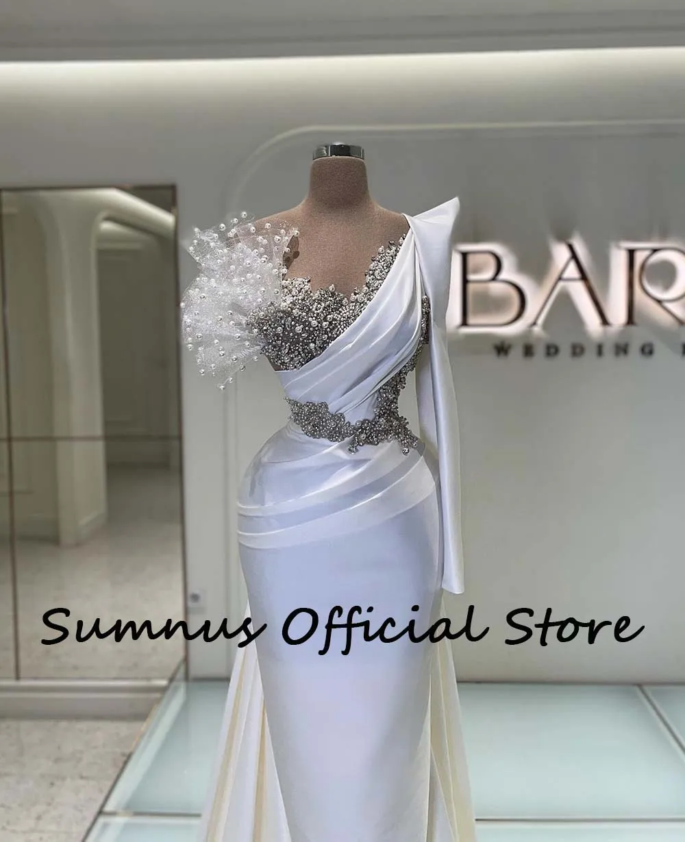 Sumnus luxo branco um ombro sereia vestidos de casamento 2023 pérolas contas plissados cetim longo casamento vestidos de noiva trem varredura