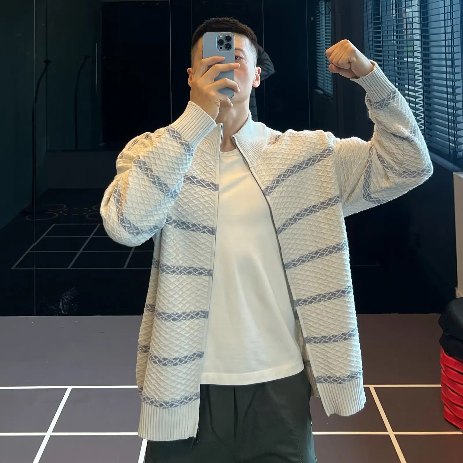 

Blue Striped Knitted Sweater Men's Sle Autumn Korean Faion Loose Fit Collarl Cardigan Casual Simple Polyester Fiber