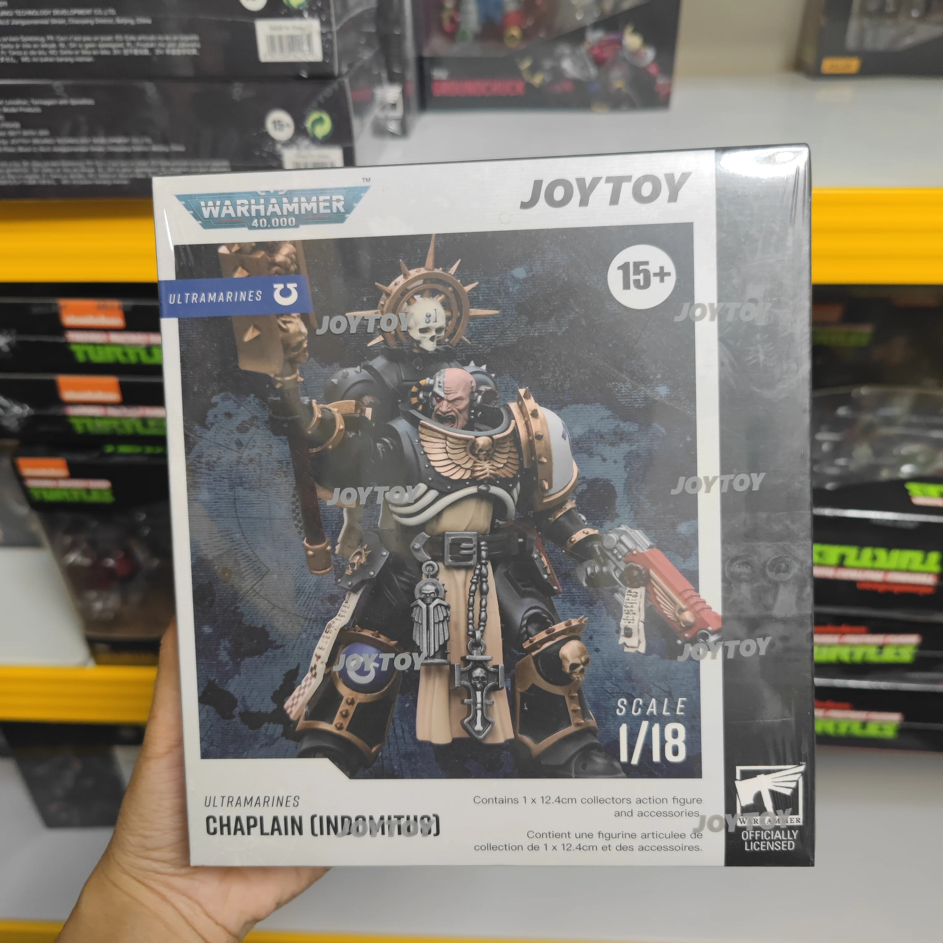 

【Доставка в течение 24 часов】Коллекционная фигурка JOYTOY 1/18 Warhammer 40K Ultramarines Chaplain Indomitus