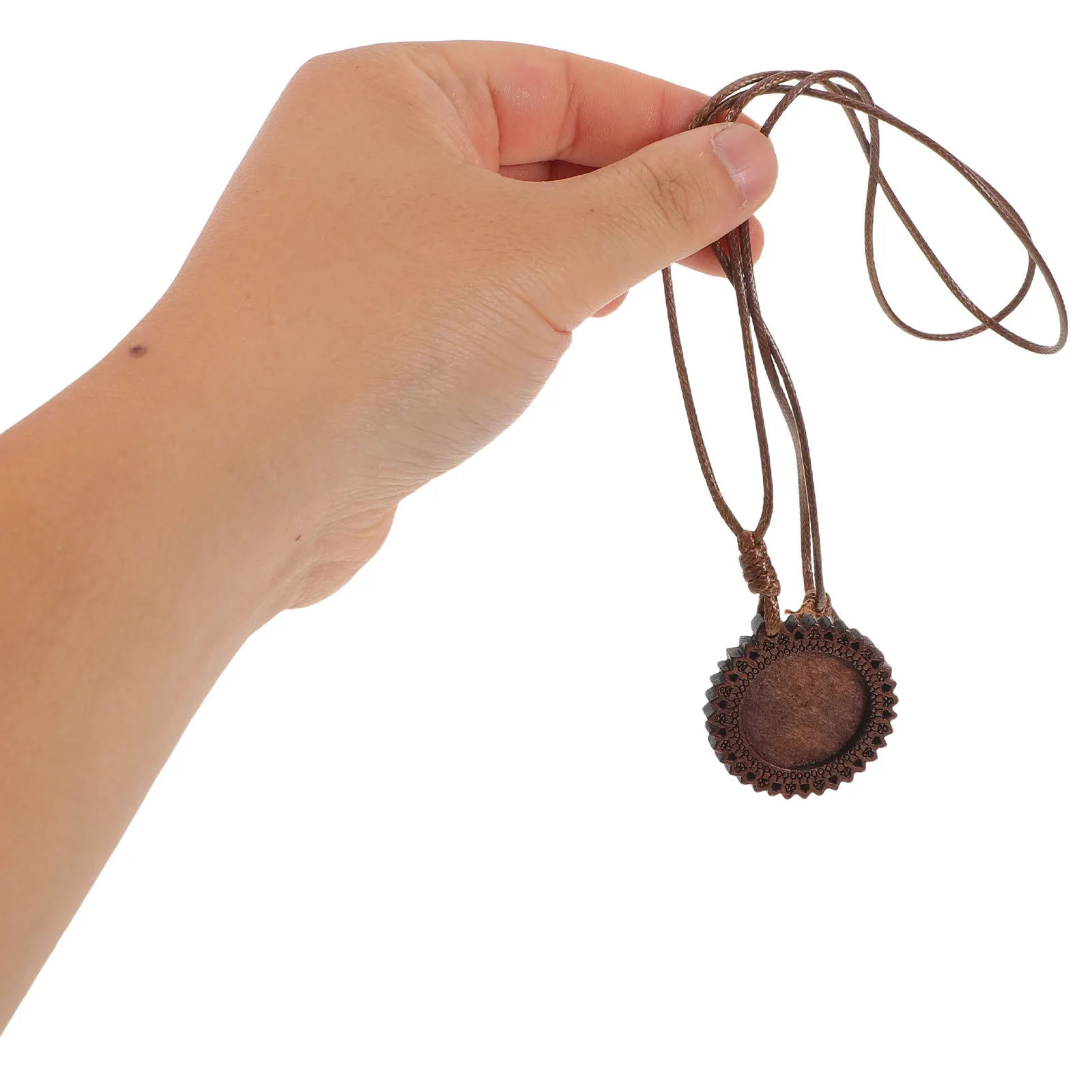 

8Pcs Wooden Hollow Necklace Pendants - Round Wood Photo Beads with Bezel Tray Bases for DIY Jewelry Making - Vintage Flower