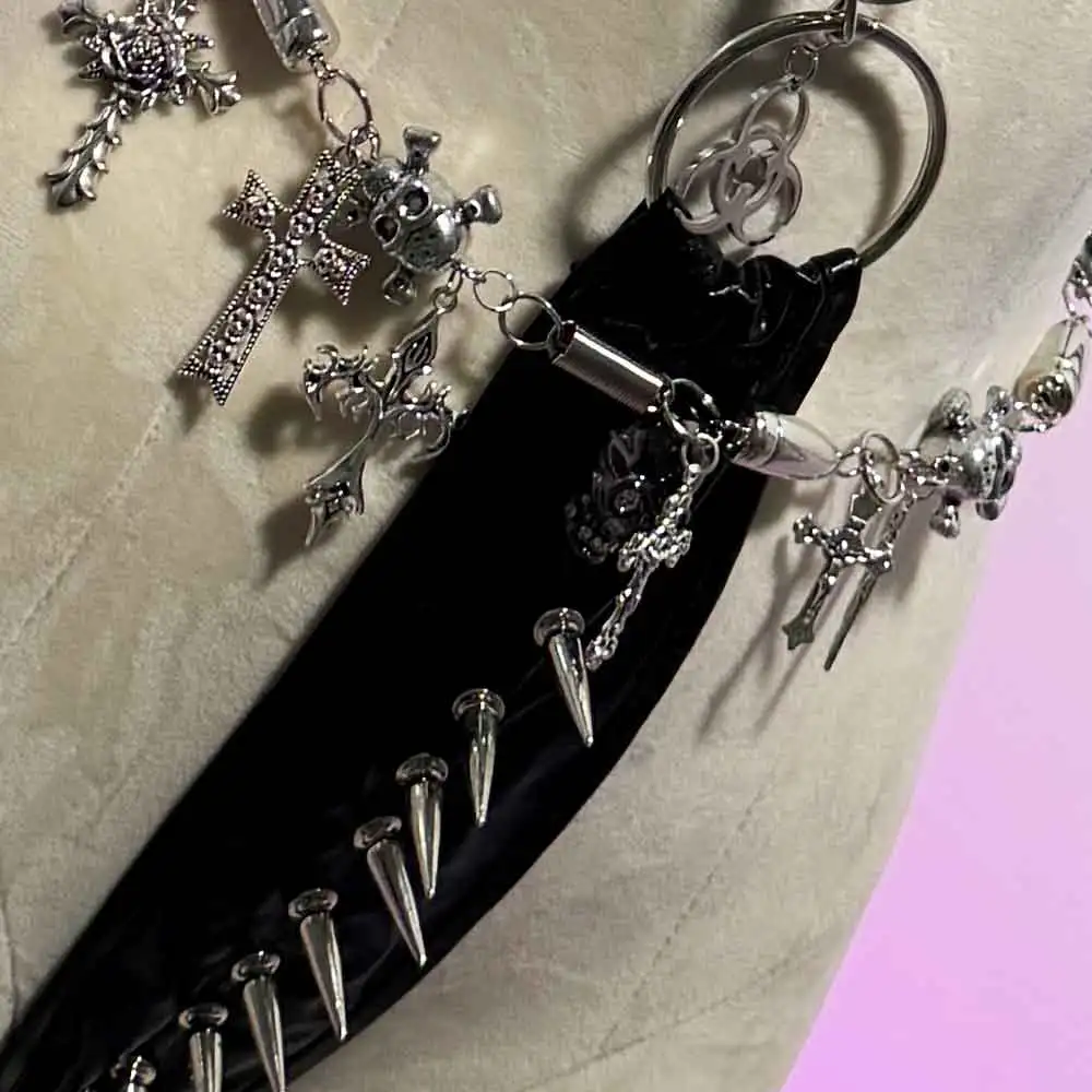 Club Wear Pin 2025 Rivetto borchiato Goth Punk Rock Kawaii Gotico Harajuku Fai da te Emo E-Girls Y2K Halter Canotta TOP Grunge anni '90 Eco