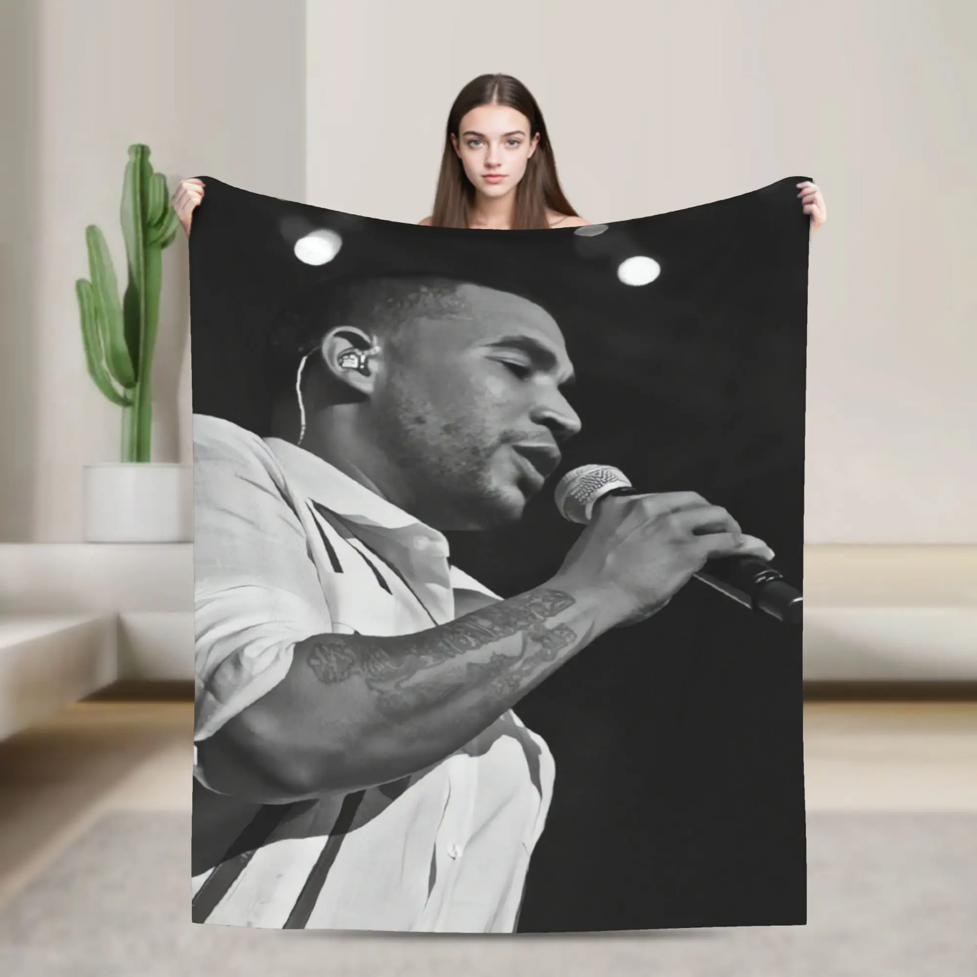 Rapper Don Omar Tour 2026  Flannel Blanket  Super Soft Throw Blanket for Bedroom Travel Comfortable Bedspread Sofa Bed Cover